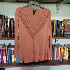 Daytrip lace panel long sleeve top. Women's small